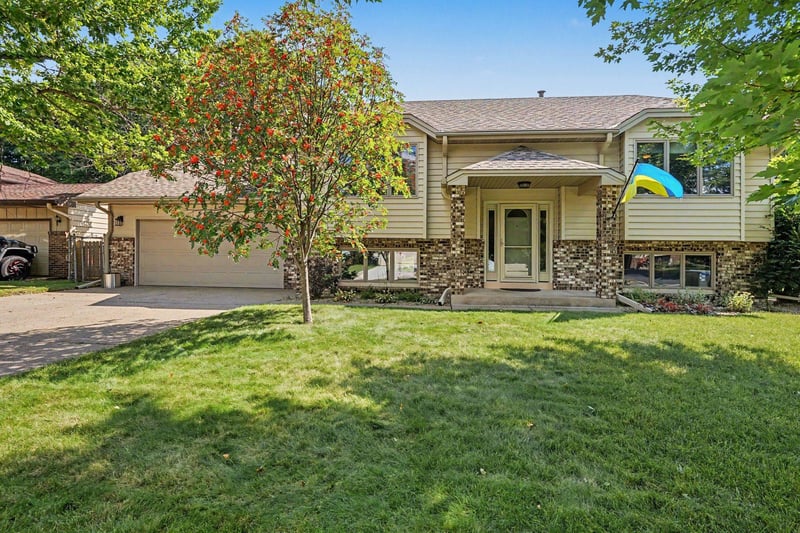 5624 Pascal St, Shoreview, MN 55126