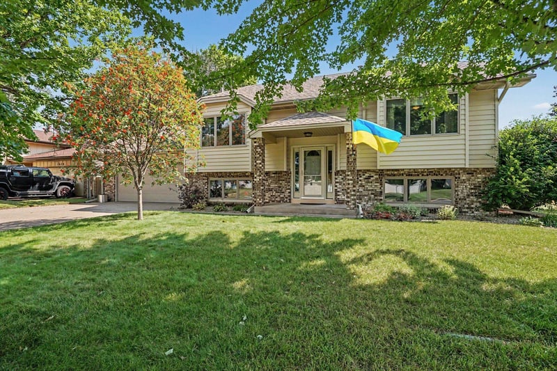 5624 Pascal St, Shoreview, MN 55126