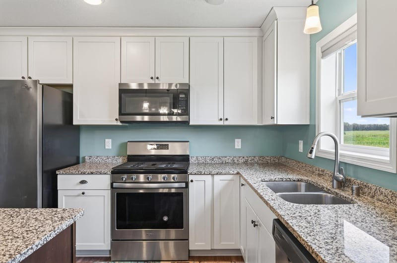 1405 Carlson Dr, Isanti, MN 55040