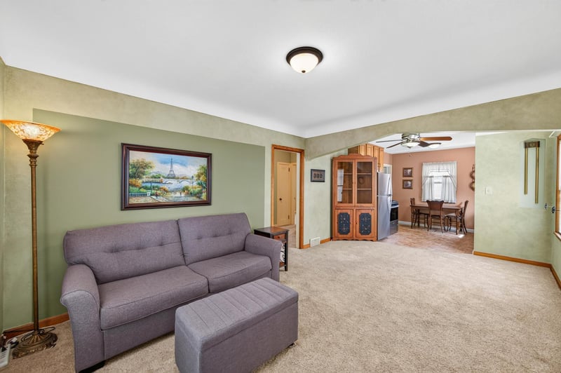 1949 Nevada Ave E, Saint Paul, MN 55119