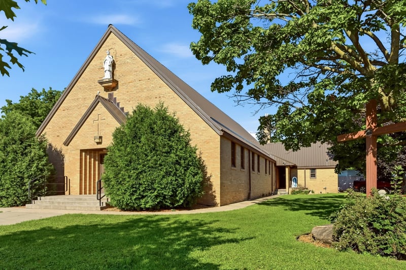 720 1st St, West Concord, MN 55985
