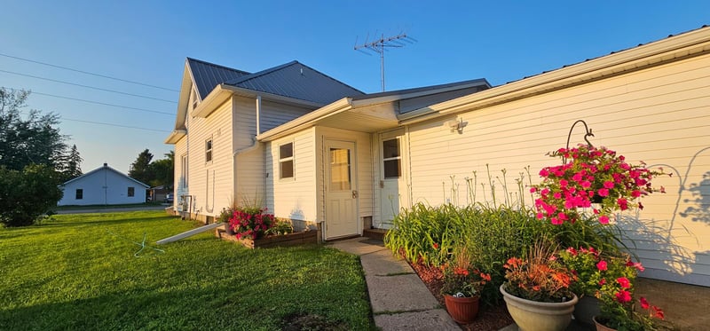 303 Minnesota Ave E, Sebeka, MN 56477