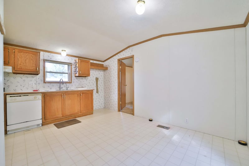 35 Ash St, Flensburg, MN 56328