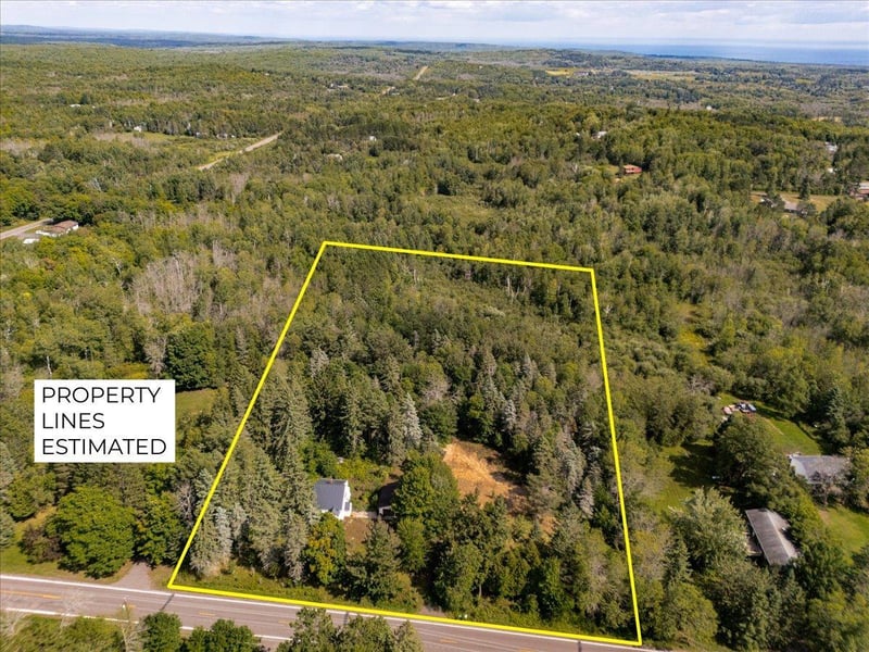 5068 Arnold Rd, Duluth, MN 55803
