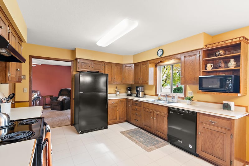 202 4th St, Kerkhoven, MN 56252