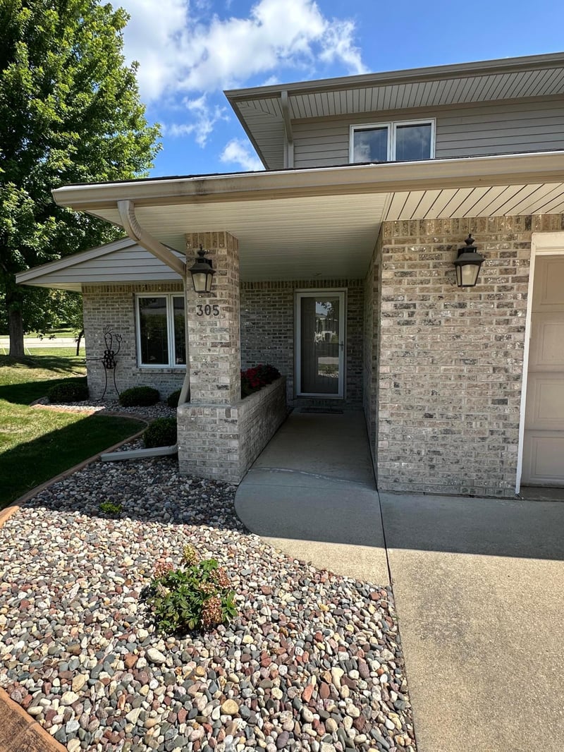 305 Salem Point Dr SW, Rochester, MN 55902