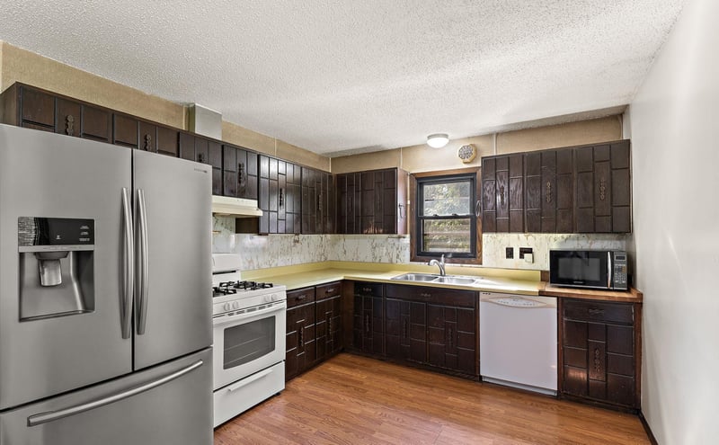 28564 Zurich St NE, North Branch, MN 55056