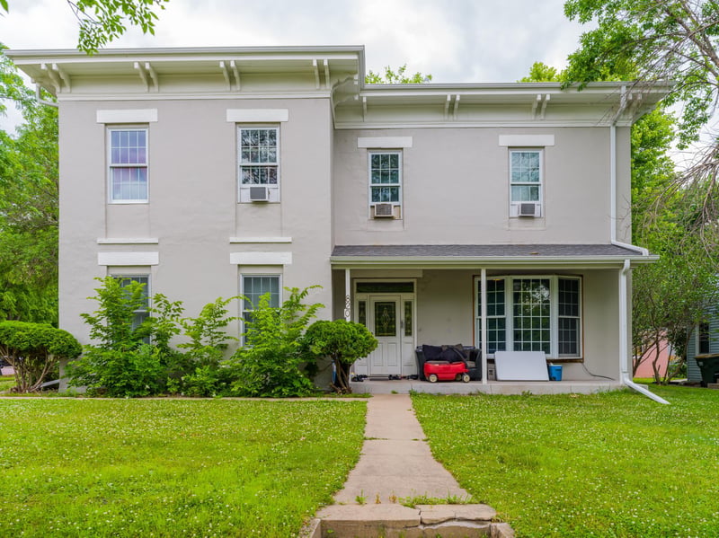 820 S Minnesota Ave, Saint Peter, MN 56082