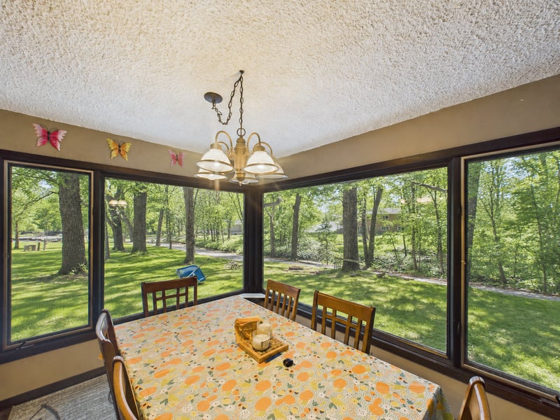 543 5th Ave NE, Melrose, MN 56352