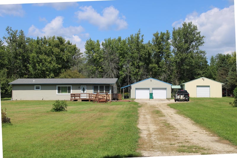 58354 220th St, Austin, MN 55912