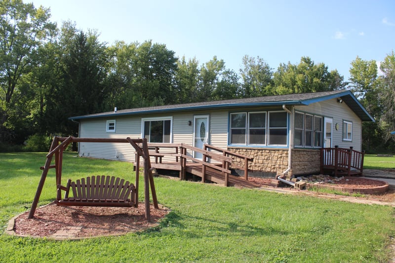 58354 220th St, Austin, MN 55912