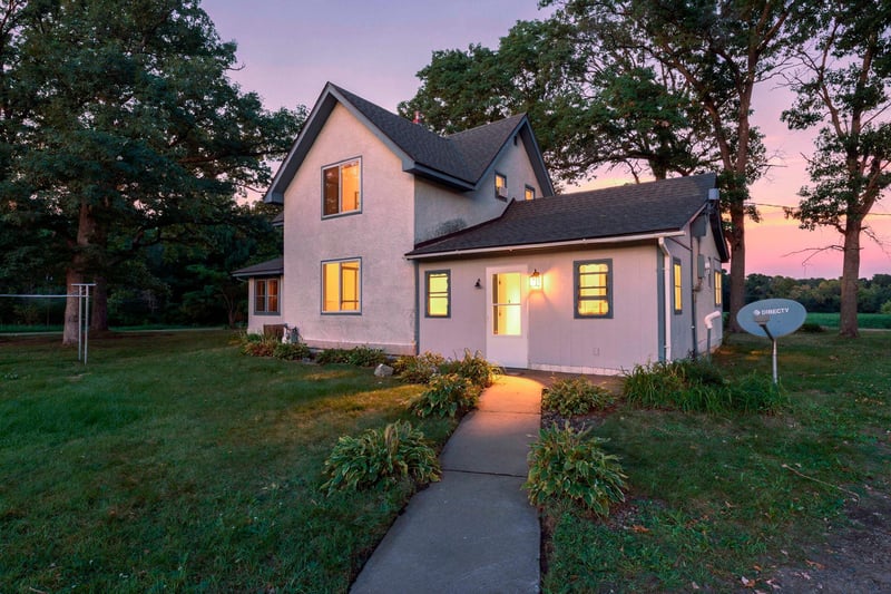 11620 375th St, North Branch, MN 55056