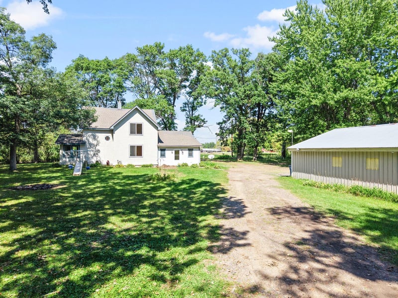 11620 375th St, North Branch, MN 55056