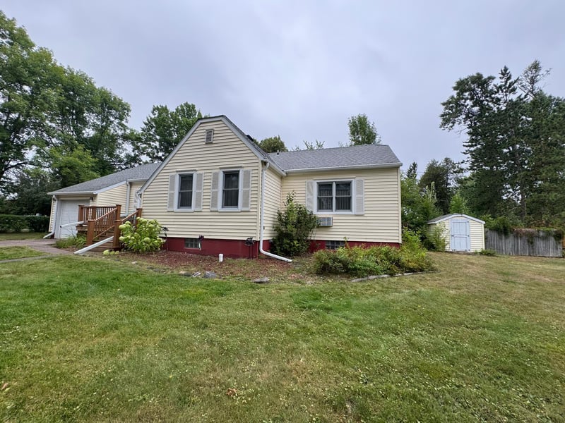 421 1st St, Moose Lake, MN 55767