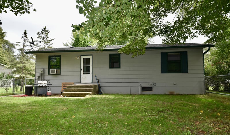 1145 Woodland Ct NW, Milaca, MN 56353