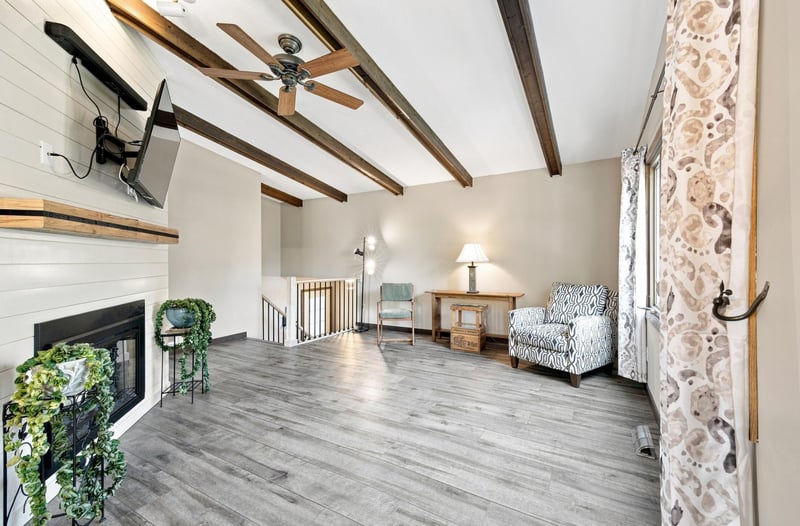 1530 Lois Dr, Shoreview, MN 55126
