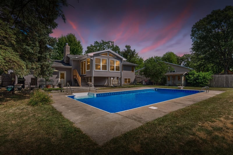 10657 Verdin St NW, Coon Rapids, MN 55433