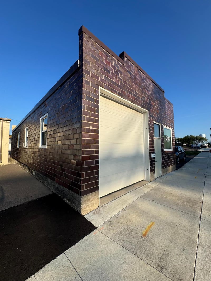 212 2nd St NW, Waseca, MN 56093