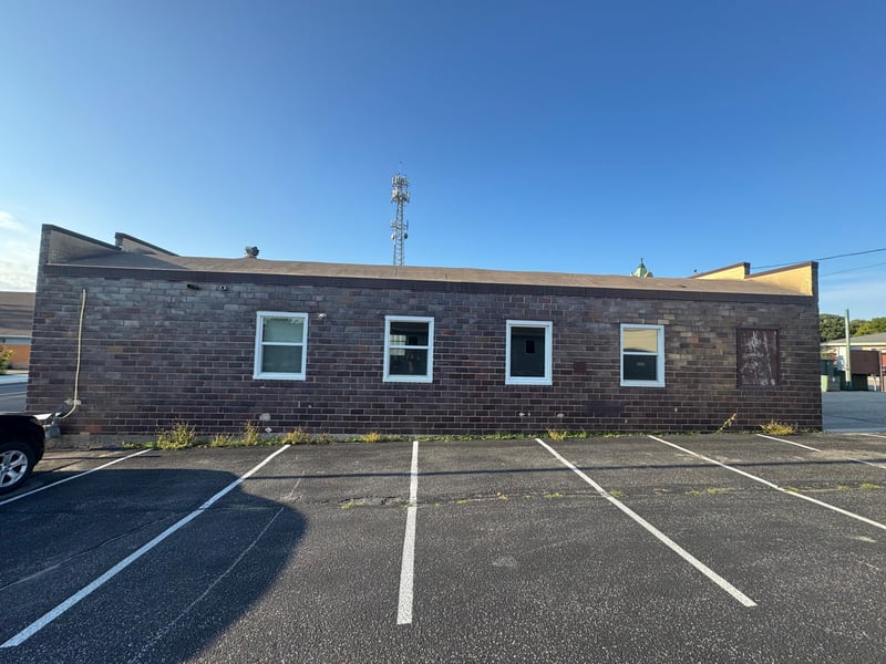 212 2nd St NW, Waseca, MN 56093