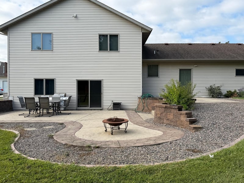 105 Cedar Ct, Maple Lake, MN 55358