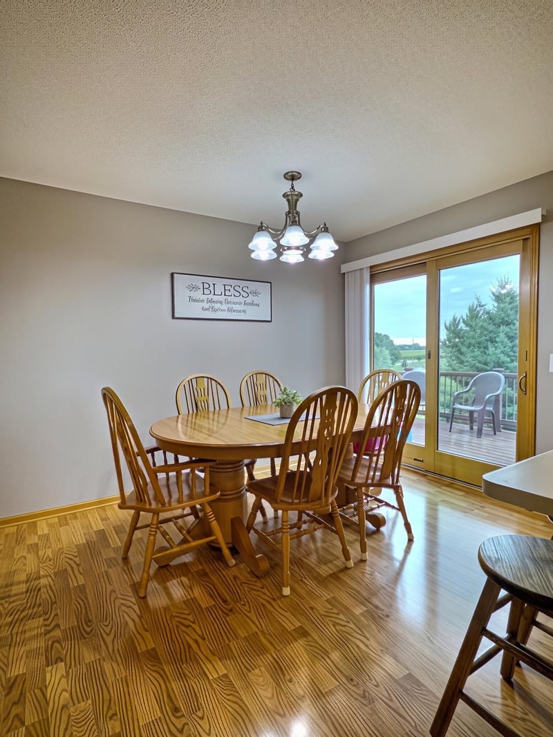 105 Cedar Ct, Maple Lake, MN 55358