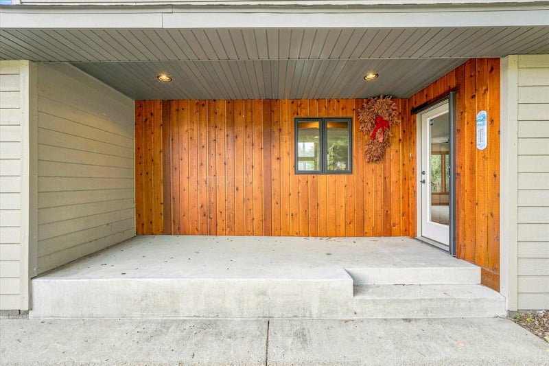 454 Young St S, Prescott, WI 54021