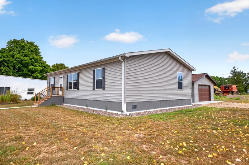 400 E Baldwin Ave, Kellogg, MN 55945