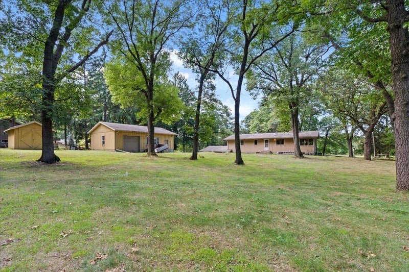 4550 N Benton Dr, Sauk Rapids, MN 56379