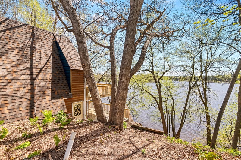 19055 Island View Dr, Mora, MN 55051