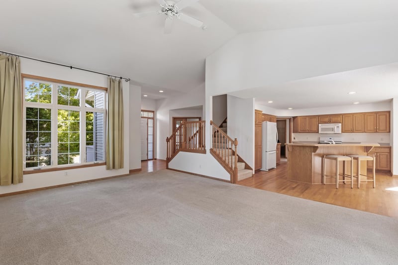 1335 Woods Creek Dr, Delano, MN 55328