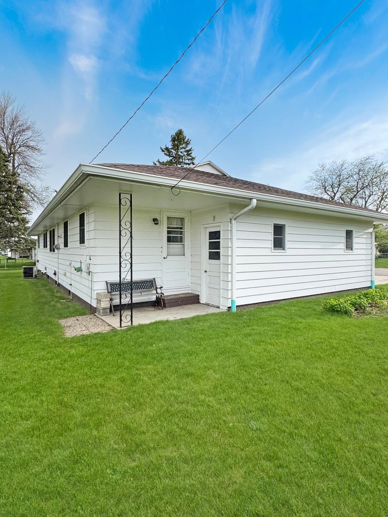 314 N Maple St, Ellsworth, MN 56129