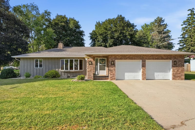 243 E Dahlstrom Ave, Appleton, MN 56208