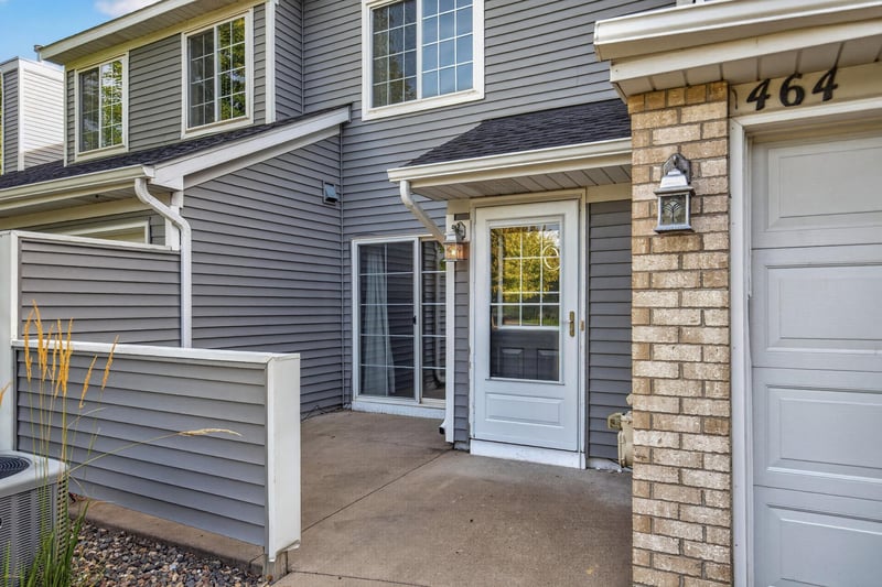 464 Heartland Ct, Chanhassen, MN 55317