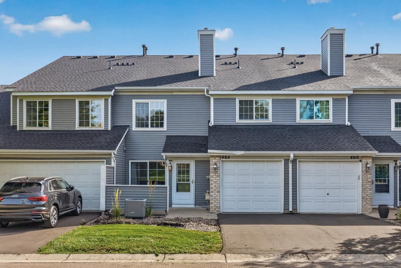 464 Heartland Ct, Chanhassen, MN 55317