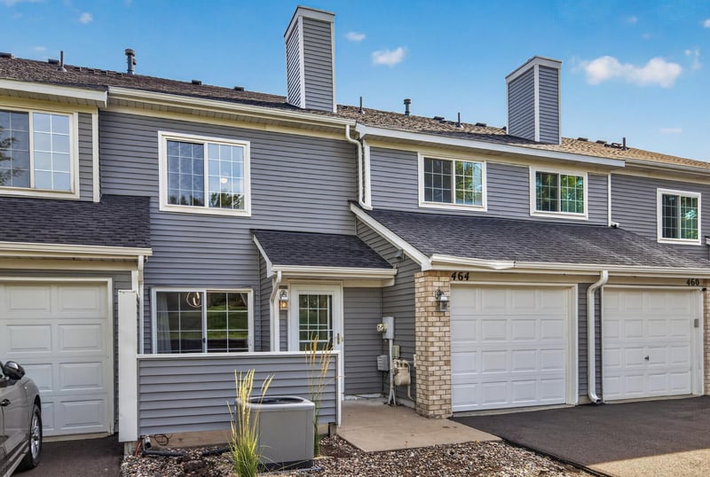 464 Heartland Ct, Chanhassen, MN 55317