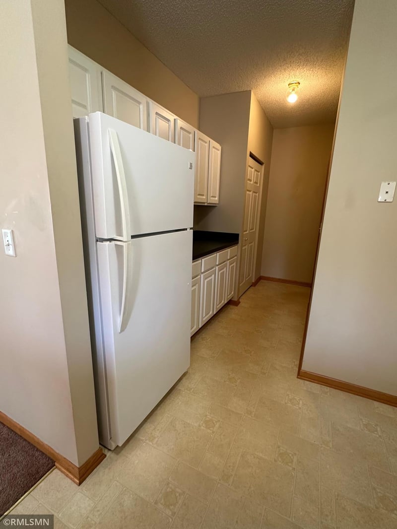 603 Providence Dr, Shakopee, MN 55379