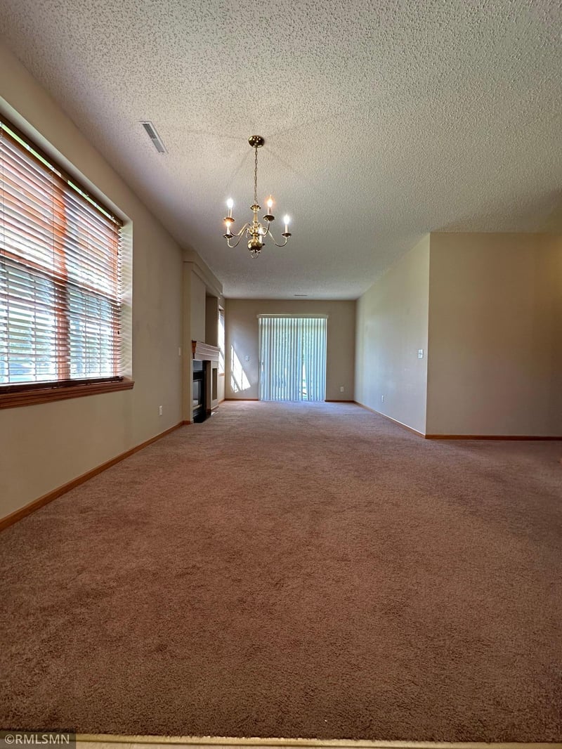 603 Providence Dr, Shakopee, MN 55379