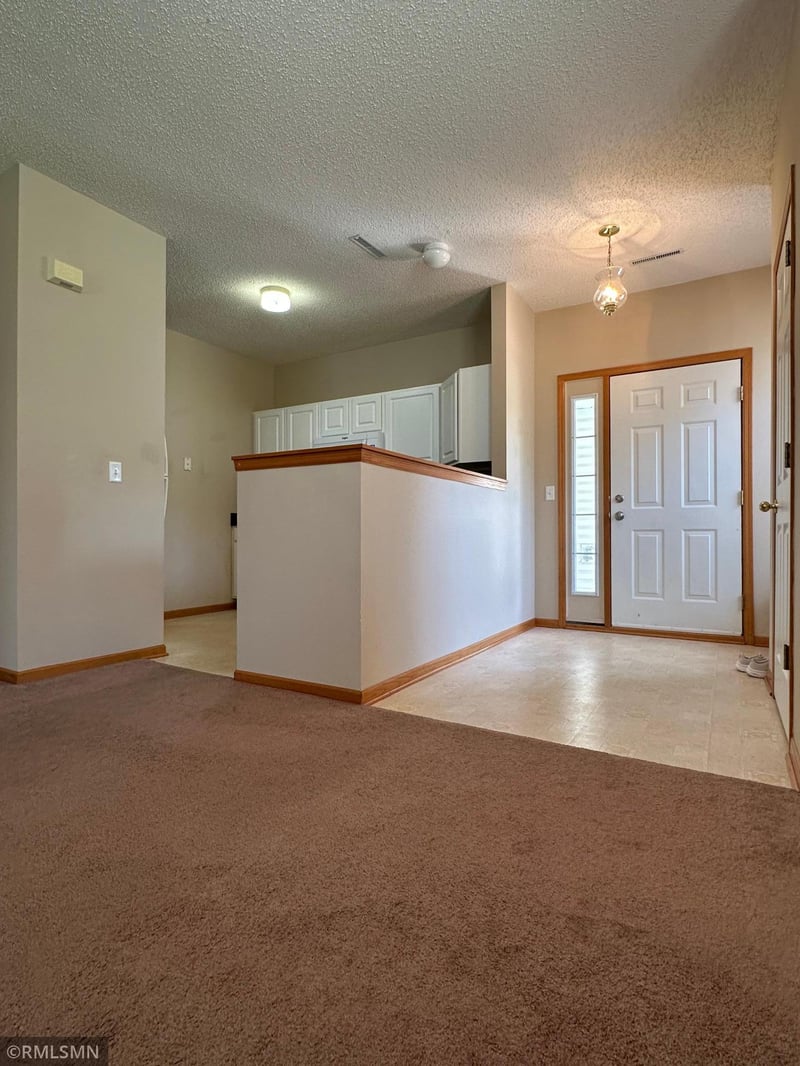 603 Providence Dr, Shakopee, MN 55379