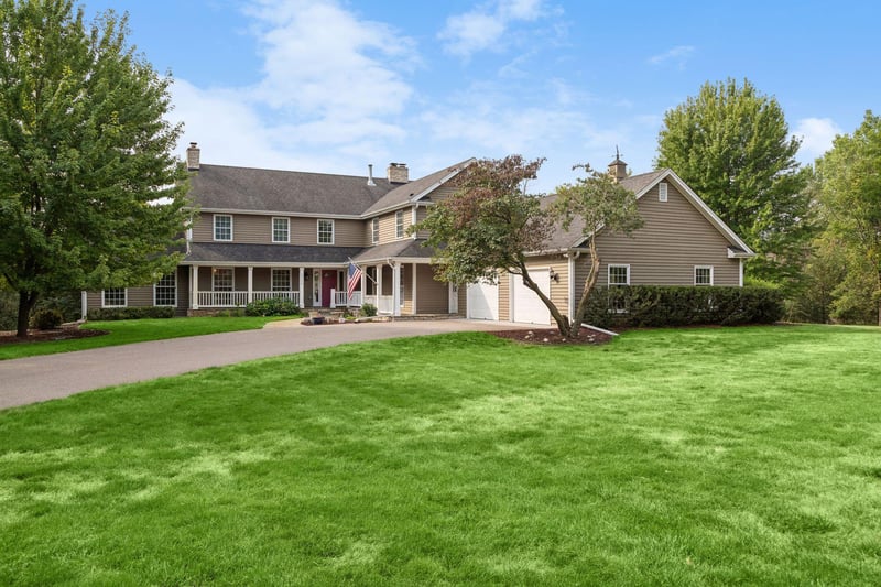 2350 Longview Cir, Orono, MN 55356