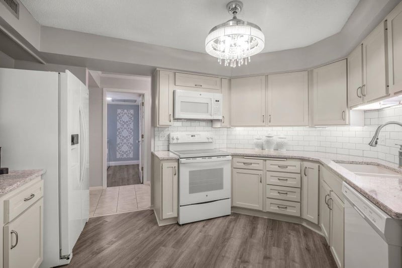 14501 Atrium Way #225, Minnetonka, MN 55345