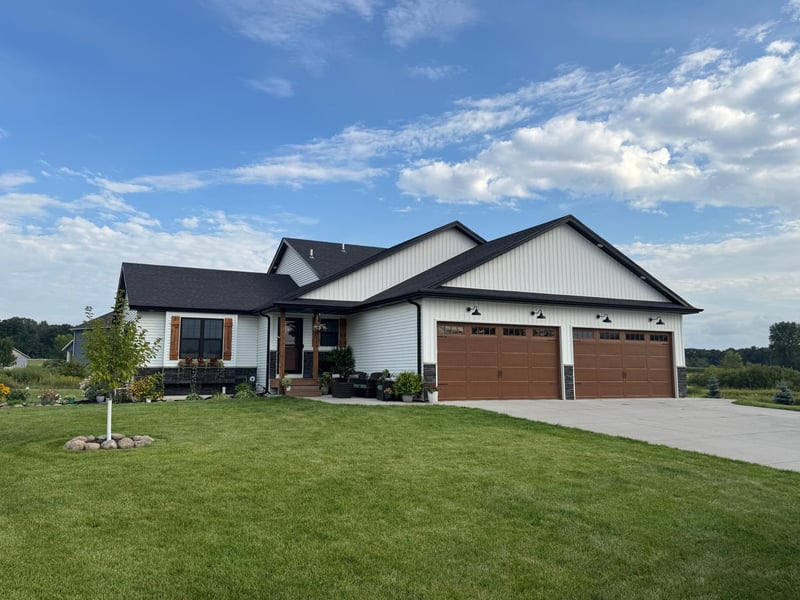 188 Lake Dr NE, Sauk Rapids, MN 56379