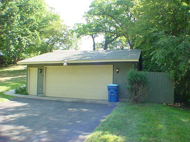 1010 Kirkwood Ln N, Plymouth, MN 55441