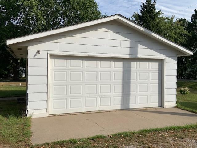 18305 Browns Lake Rd, Richmond, MN 56368