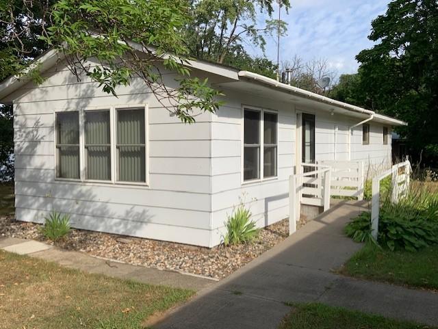 18305 Browns Lake Rd, Richmond, MN 56368