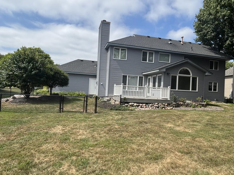 9083 Gould Rd, Eden Prairie, MN 55347