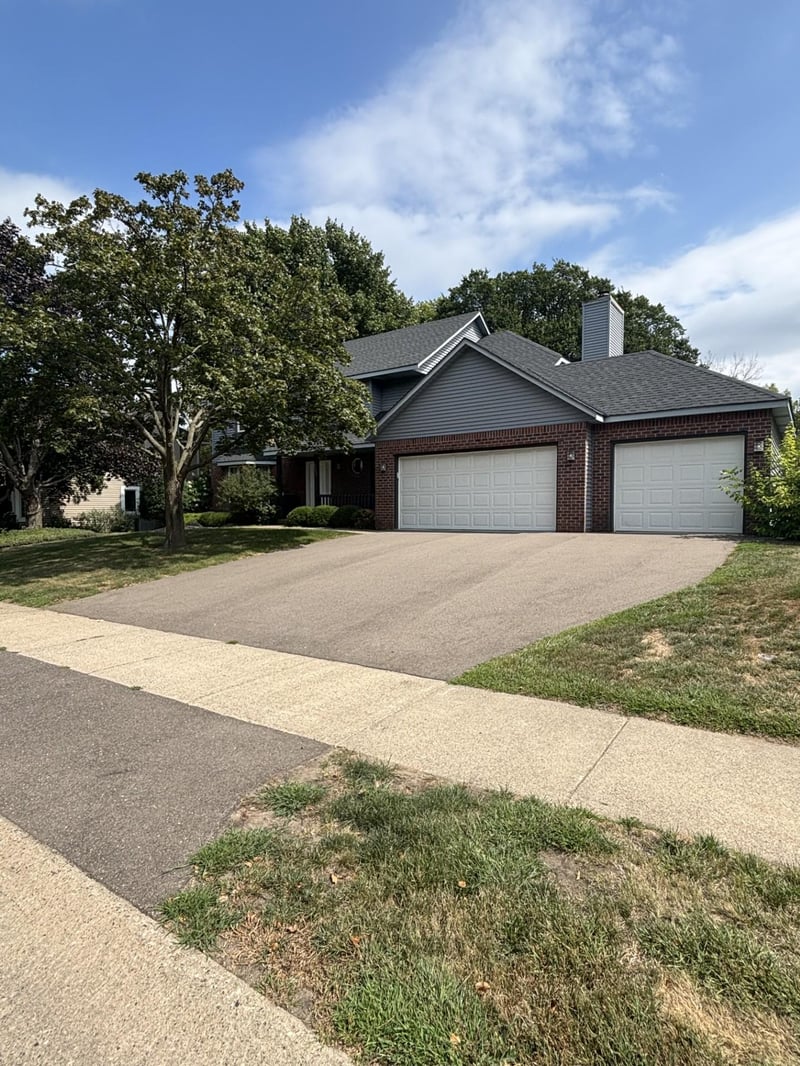 9083 Gould Rd, Eden Prairie, MN 55347