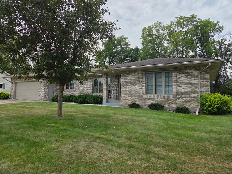 1107 Scenic View Ct, Rushford, MN 55971