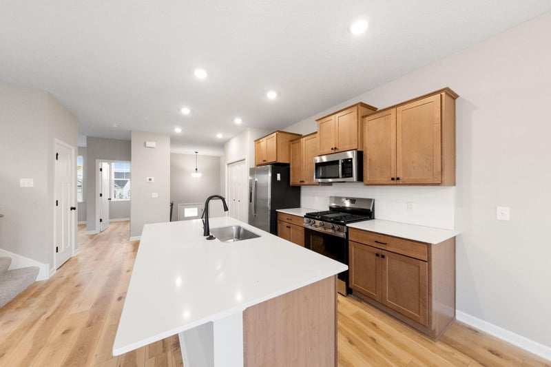 10382 Birchwood Cir, Victoria, MN 55318