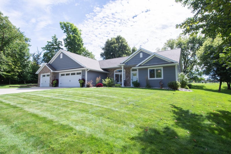 1853 Aspen Dr, Detroit Lakes, MN 56501