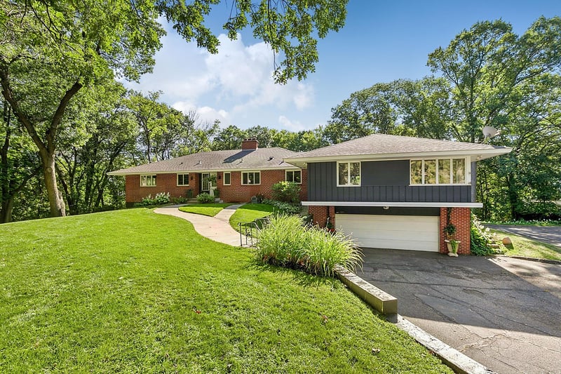1610 Calvary Ct, Saint Cloud, MN 56301